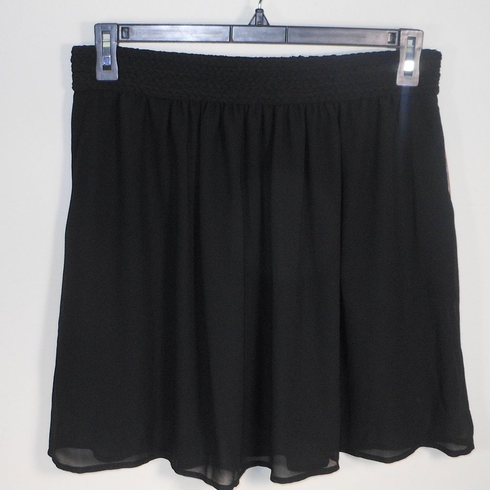 New DEX black flared out skirt
